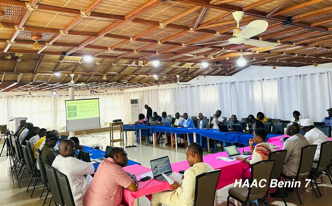 Médias en Ligne et réseaux sociaux au Bénin: la HAAC renforce les capacités des journalistes sur le cadre juridique et les responsabilités numériques en matière de publication de contenus